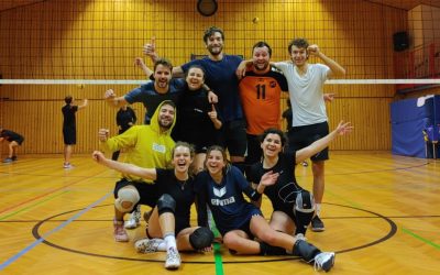 Verregnete Sonntage eignen sich hervorragend zum Volleyballspielen